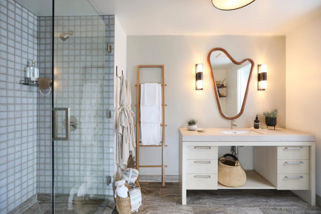 Columbia Square Living bathroom